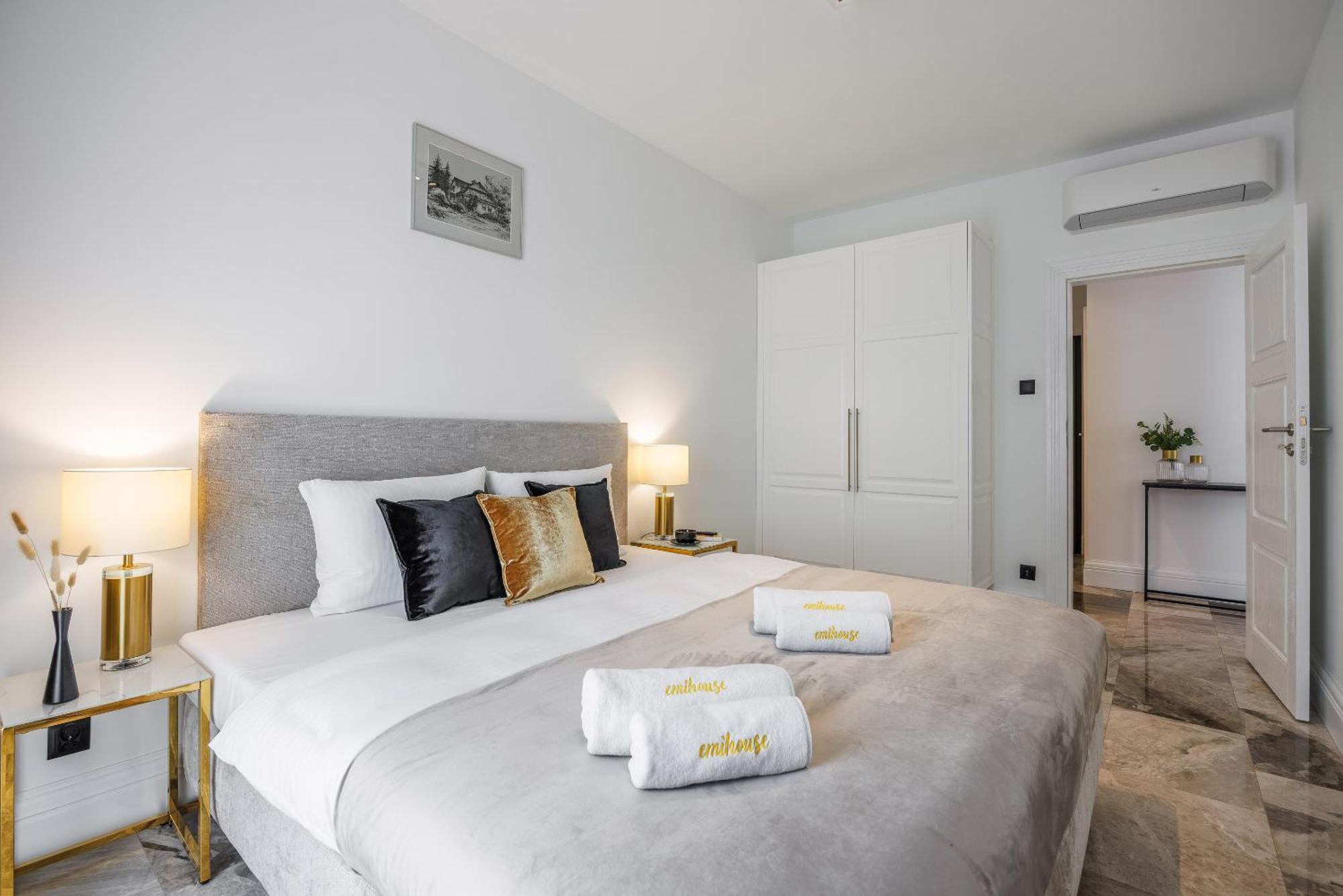 Apartment Emihouse Riverside Premium & Free Parking *