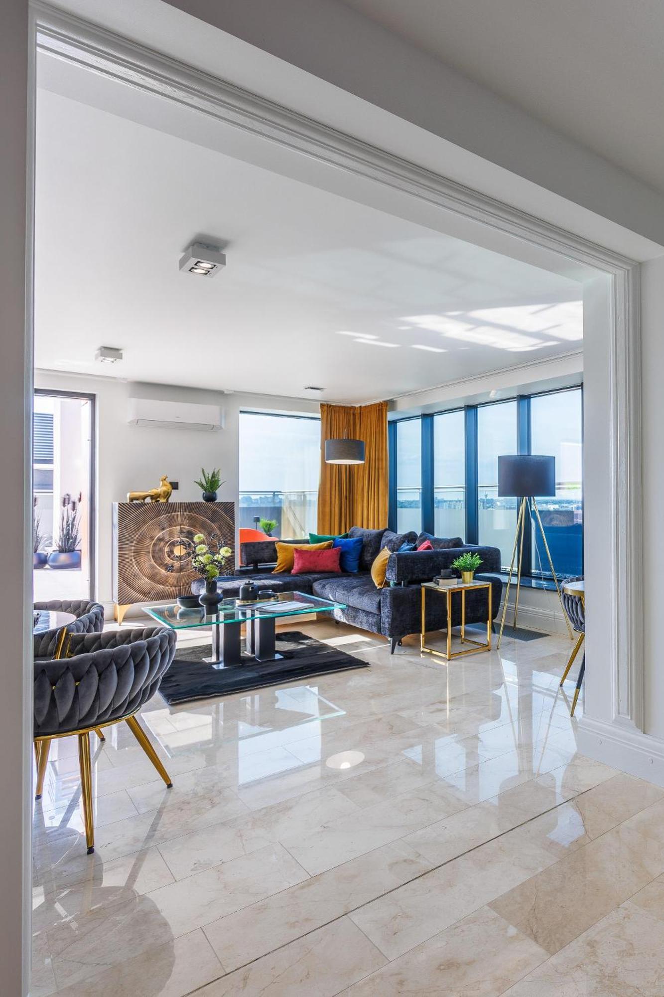 Emihouse Riverside Premium & Free Parking Apartment