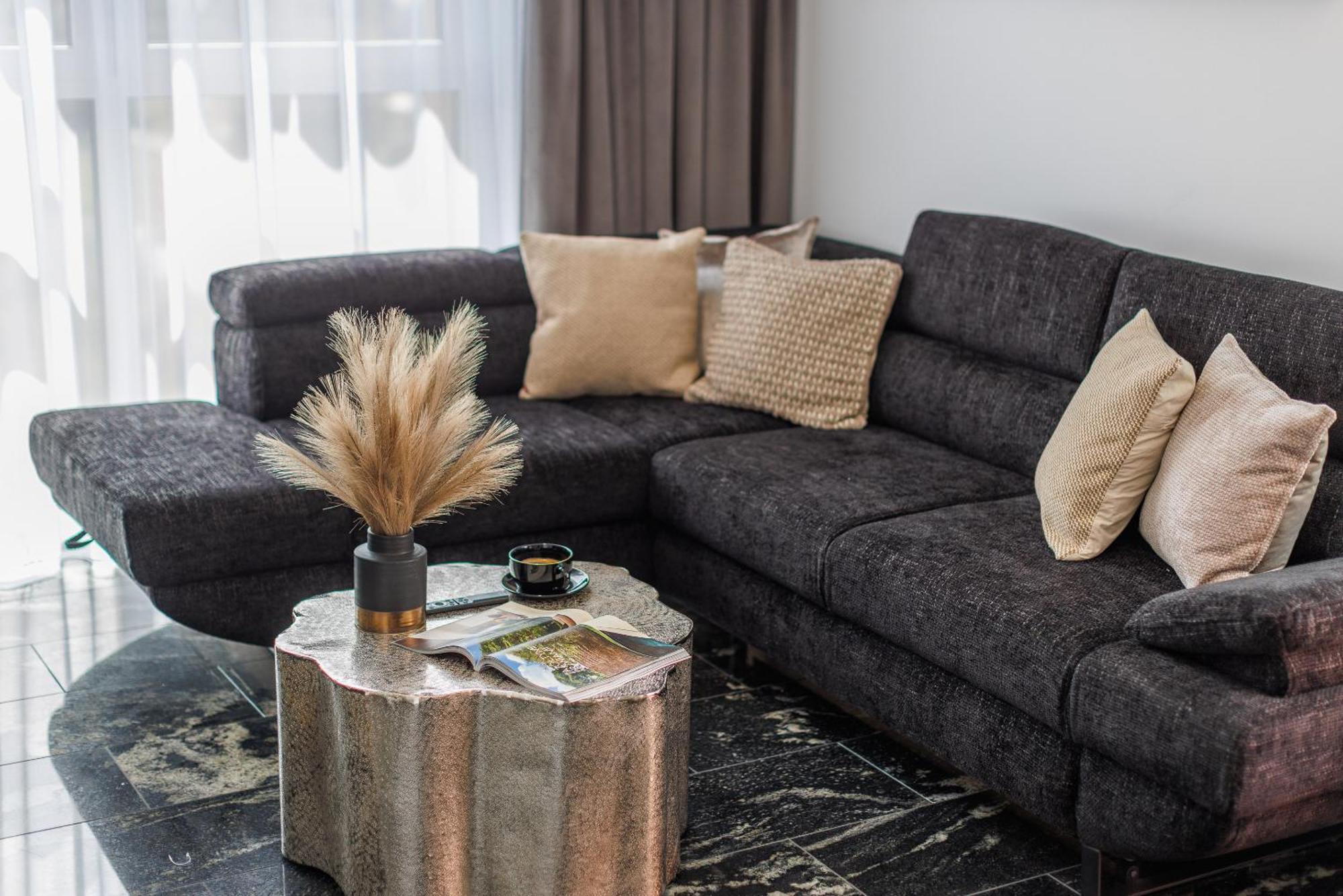 Emihouse Riverside Premium & Free Parking Apartment *