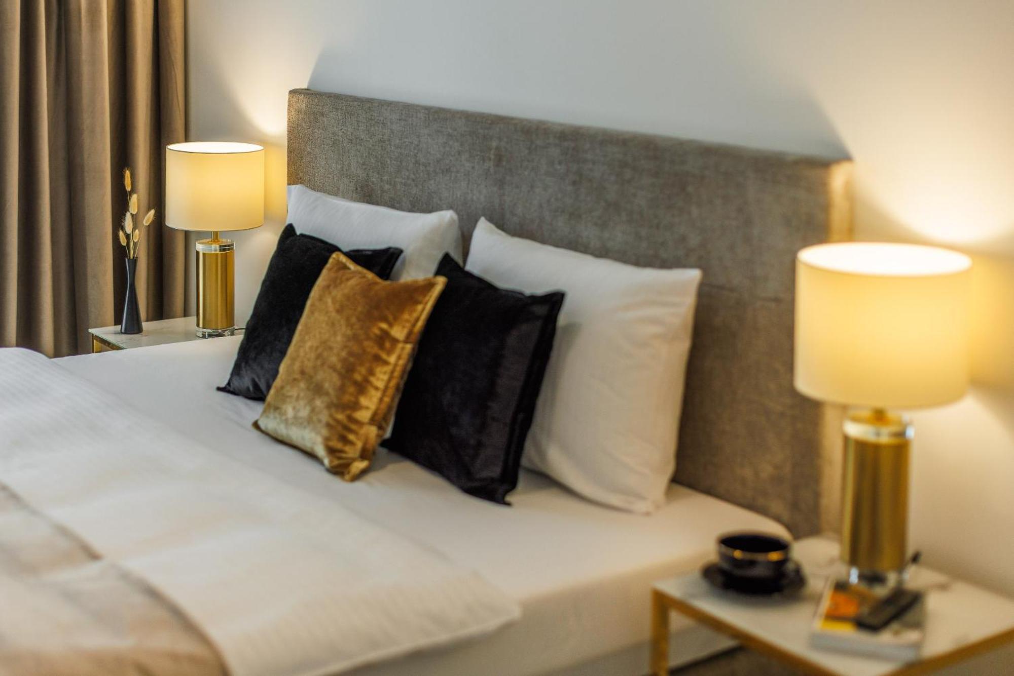 Emihouse Riverside Premium & Free Parking