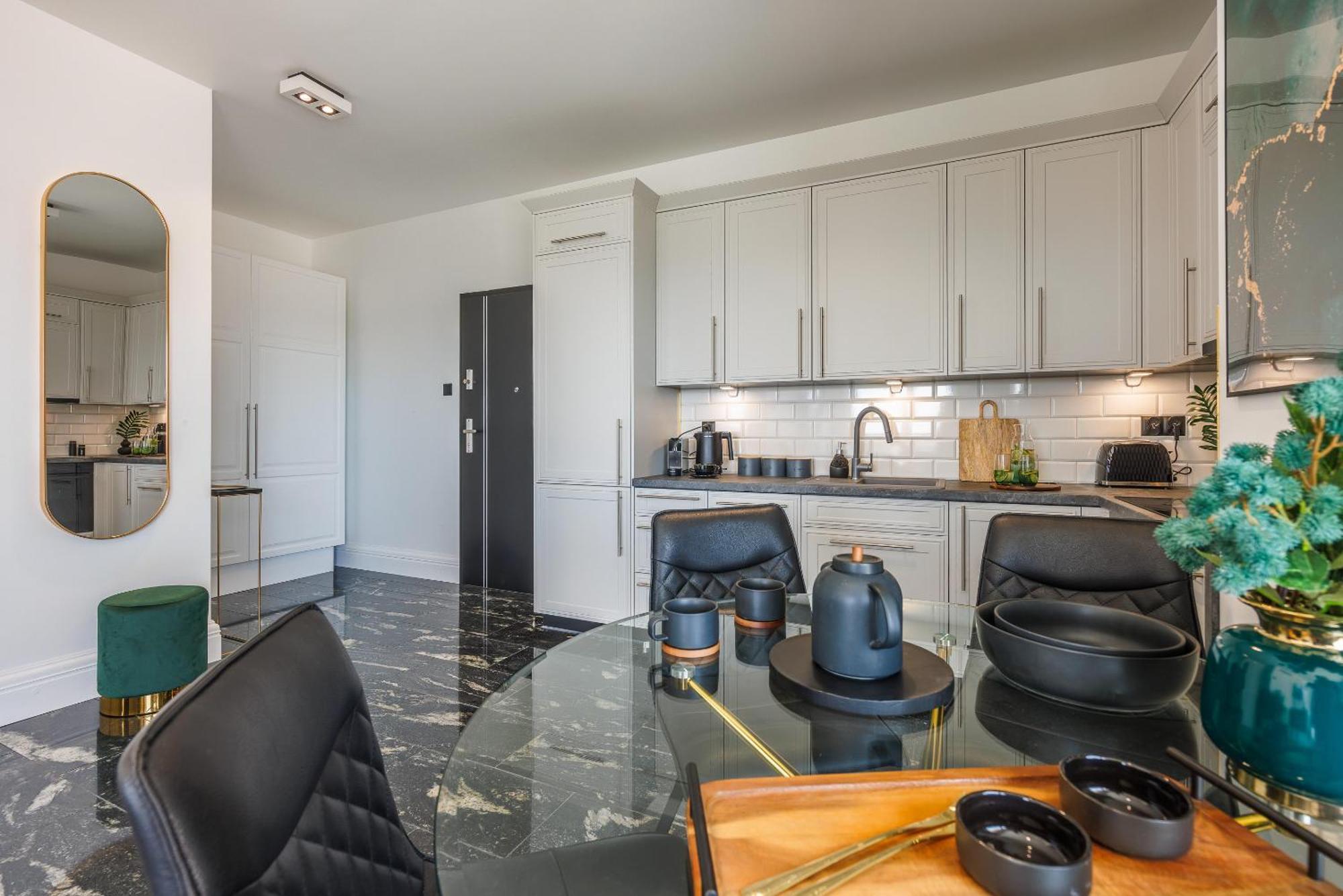 Emihouse Riverside Premium & Free Parking
